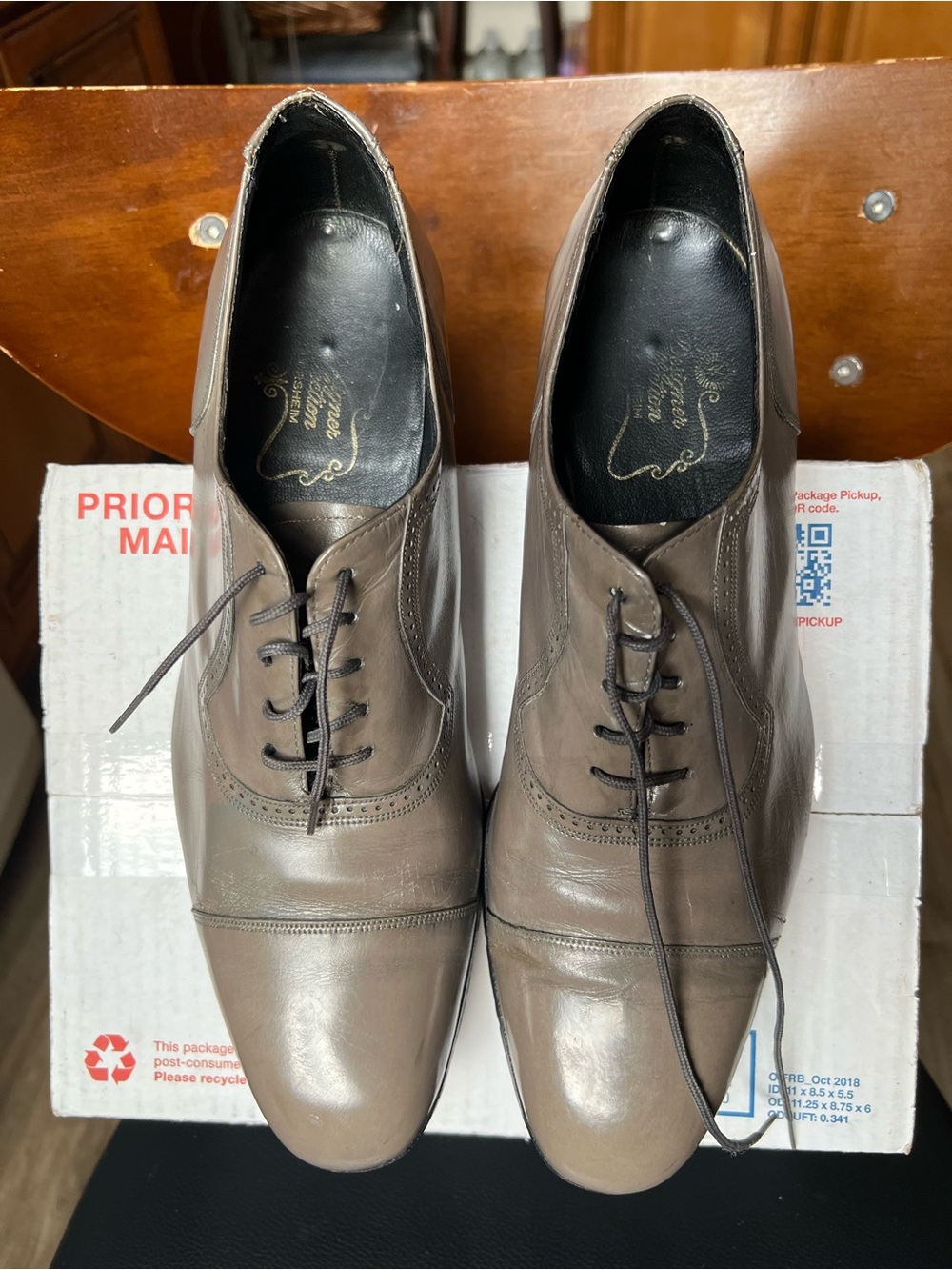 Vintage Florsheim Designer Collection Leather Wingtip Brogue Oxfords Mens 9.5B